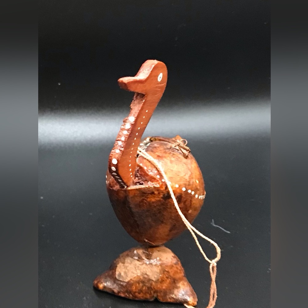 Vtg bird nut Diorama Folk Scene MEXICO  Outsider Folk Art